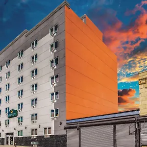 La Quinta By Wyndham Brooklyn New York