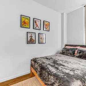  Apartment Welcome To “sunny Park Slope Retreat”!